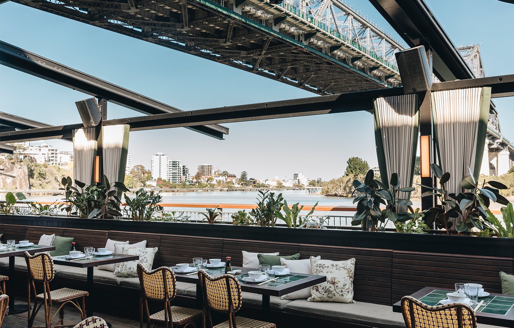 Stanley Restaurant Let's Lunch